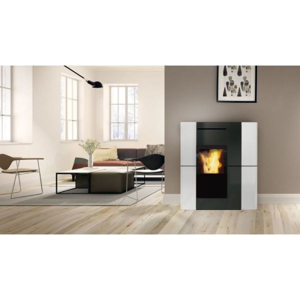 Termostufa a Pellet colore bianco opaco serie Blade H 18 - Edilkamin