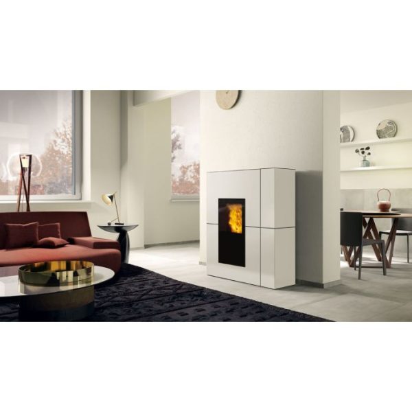 Termostufa a Pellet colore bianco opaco serie Blade H 22 Edilkamin