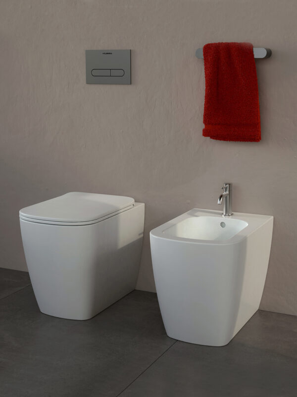 Vaso filomuro gosilent scarico S-P - Play - Flaminia ambientazione 2